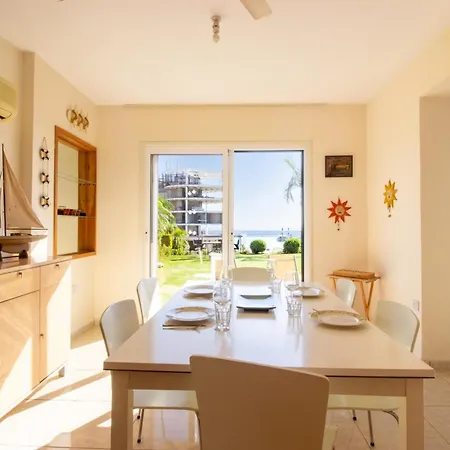 Σπίτι διακοπών Frontline Sea-view *