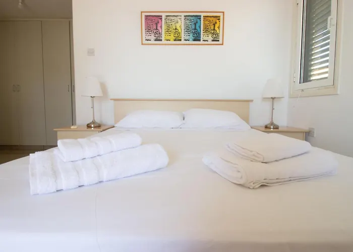 Frontline Sea-view * Paralimni